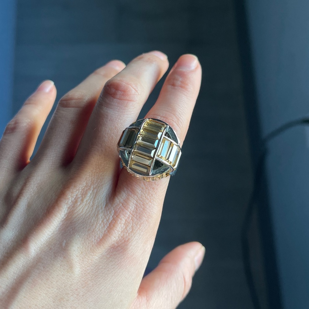 Henri Bendel ring